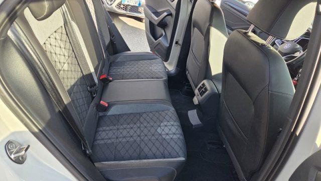 VOLKSWAGEN T-Roc 1.0 TSI R-Line PERMUTE OK NEOPAT. UNICOPROPR.