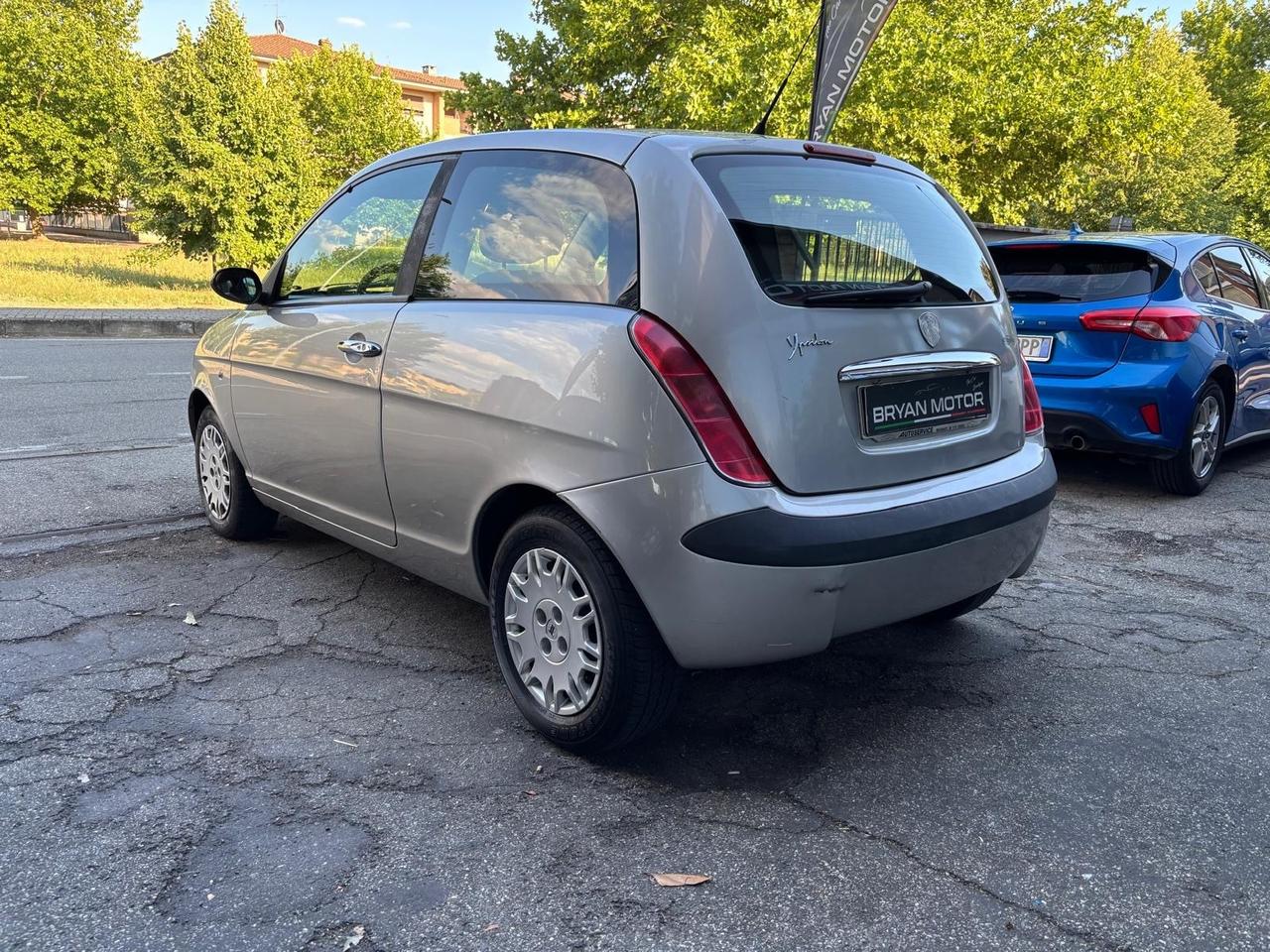 Lancia Ypsilon 1.2 16V Argento