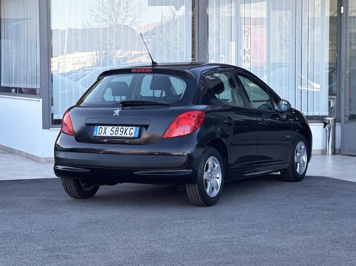 Peugeot 207 1.4 Diesel 70CV 33000 km Neo - 2009