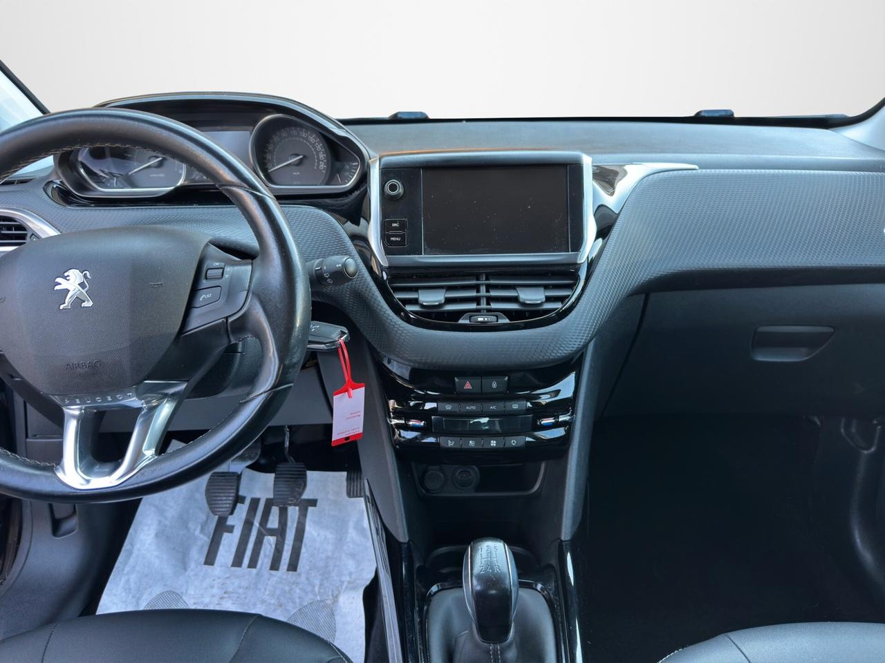 Peugeot 2008 BlueHDi 100 S&S Allure