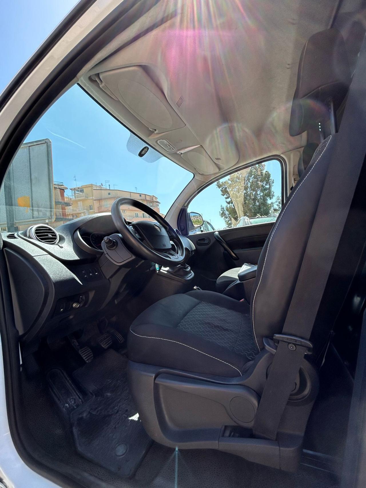 RENAULT KANGOO 1.5 DCI 2019