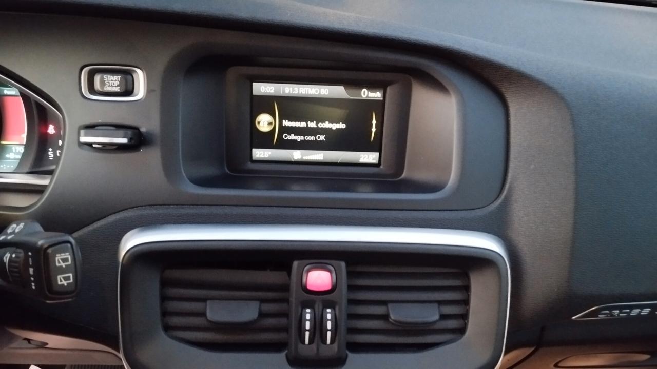 VOLVO V40 CROSS COUNTRY AUTOMATICA