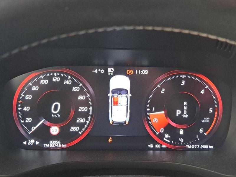 VOLVO XC60 B4 D AWD automatico R-Design