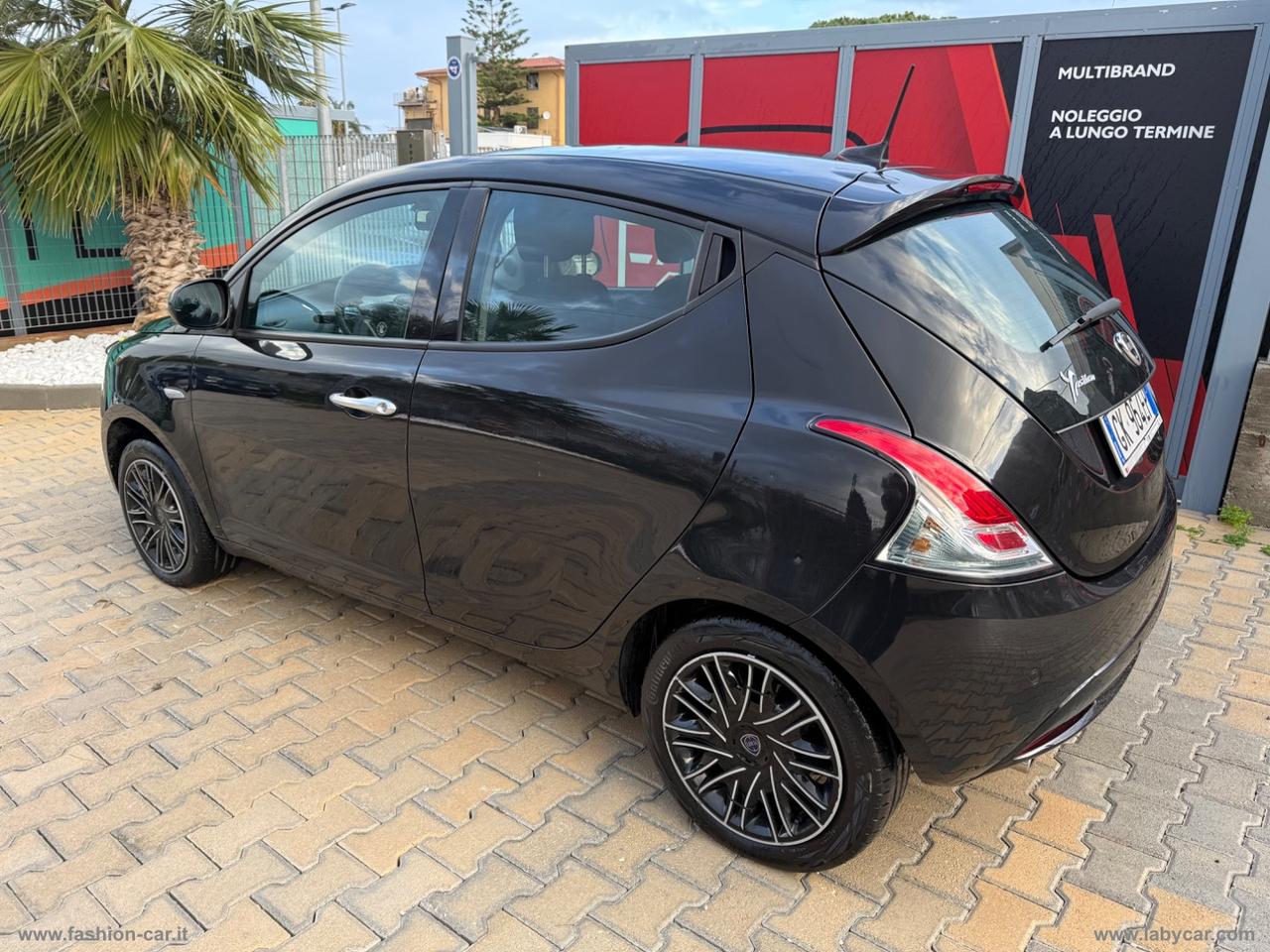 LANCIA Ypsilon 1.2 69 CV 5p. GPL Ecochic Gold