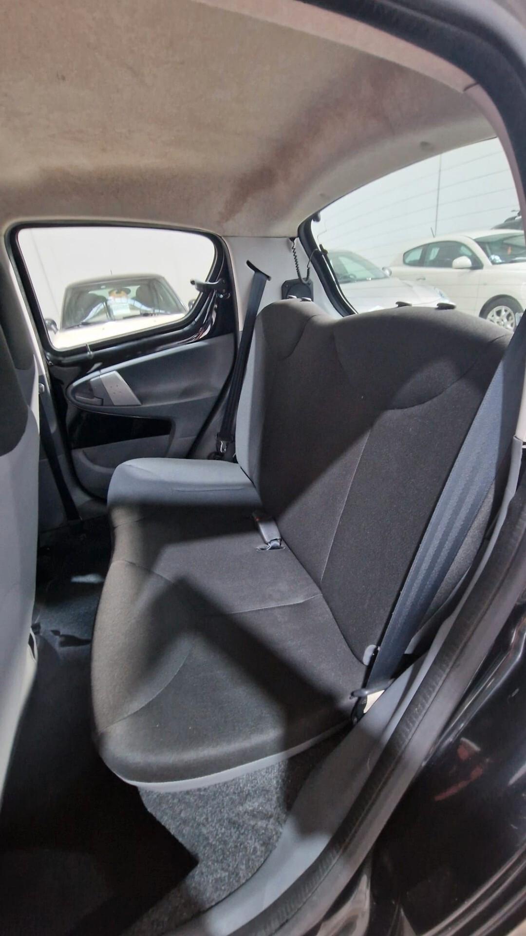 Toyota Aygo 1.0 12V VVT-i 5 porte