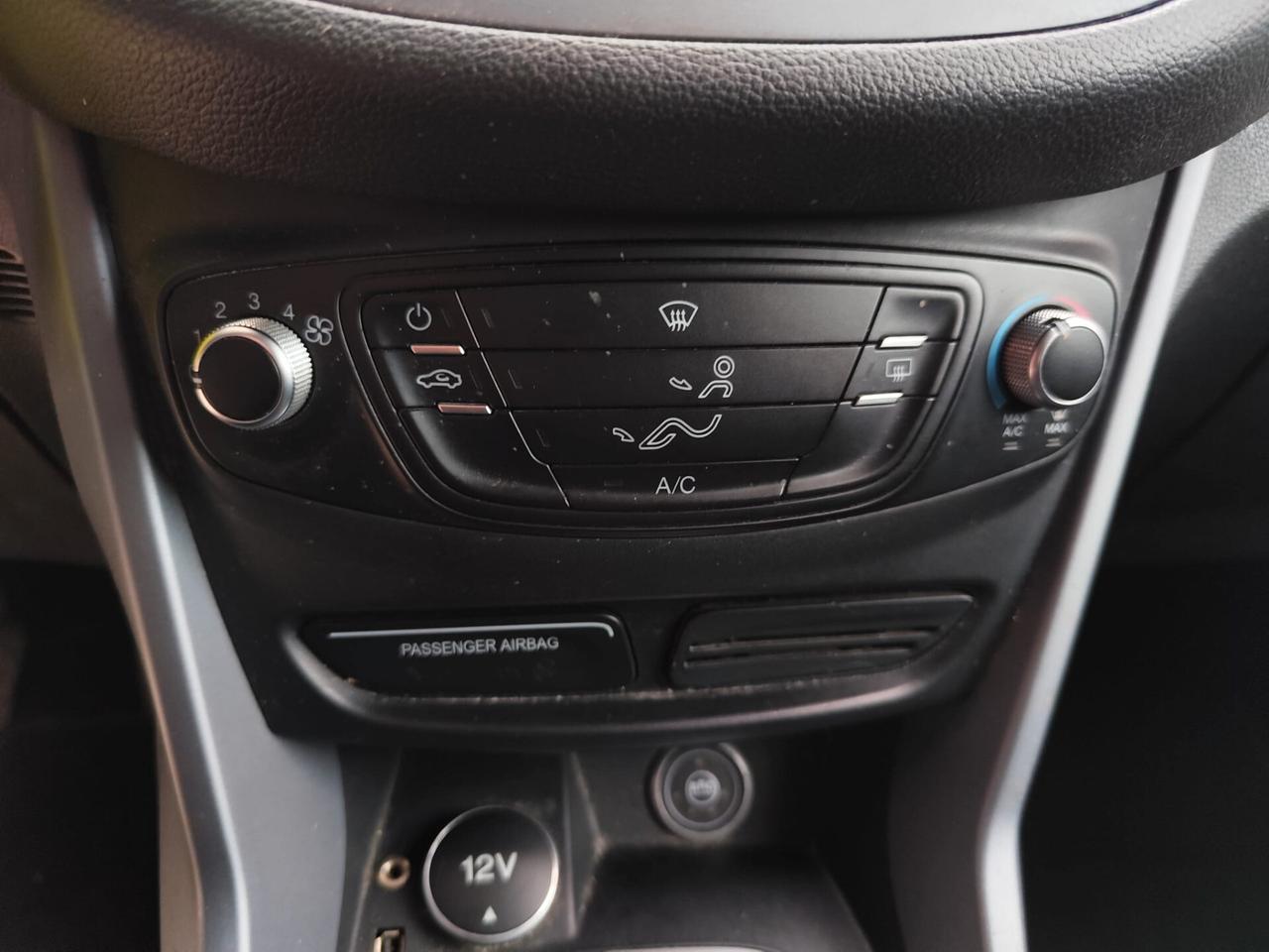 Ford B-Max 1.4 GPL 90 CV Business Titanium