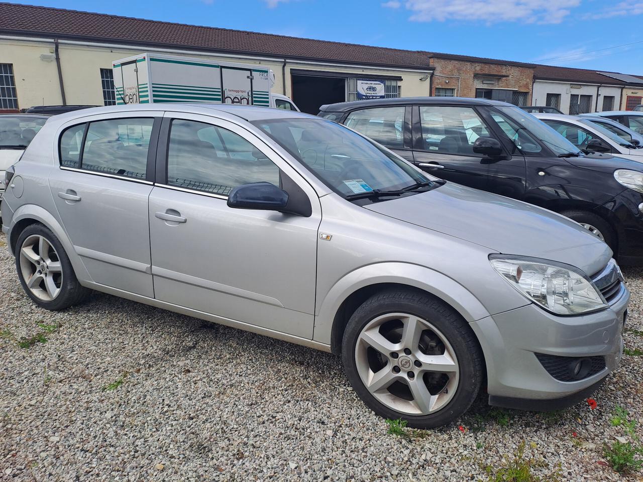 Opel Astra 1.6 16V VVT 5 porte Cosmo