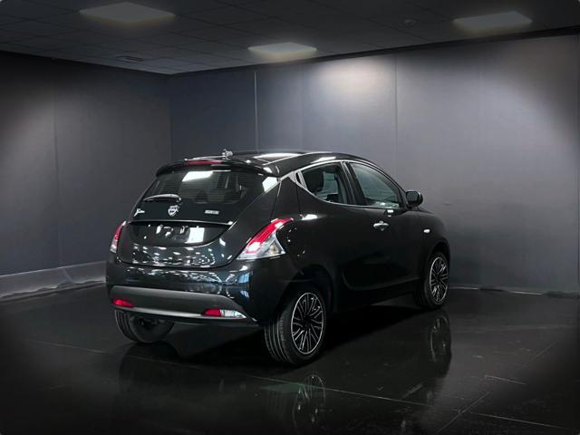 LANCIA Ypsilon 1.0 FireFly 5 porte S&S Hybrid Ecochic Silver