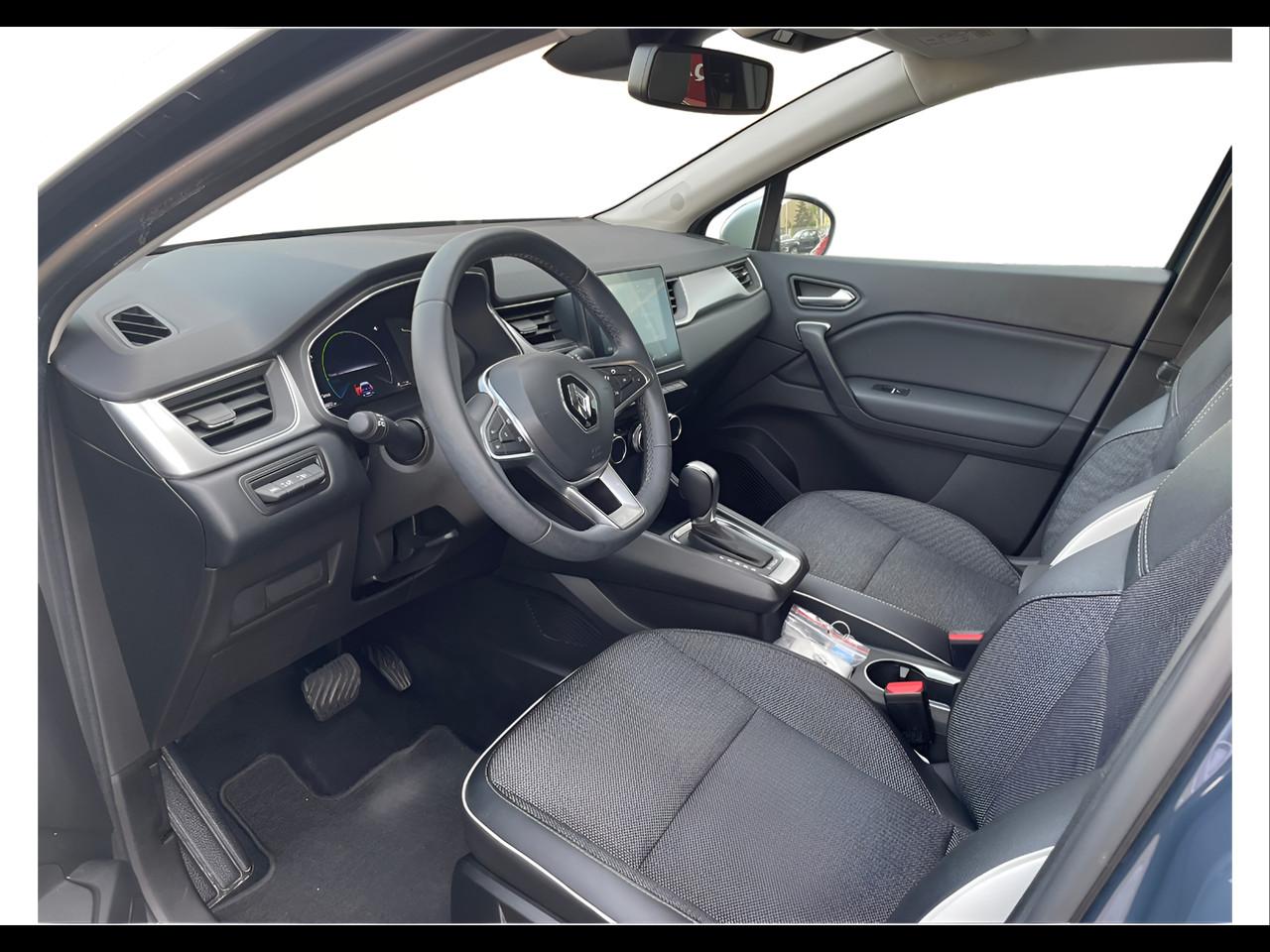 RENAULT Captur 1.6 E-Tech hybrid Intens 145cv auto