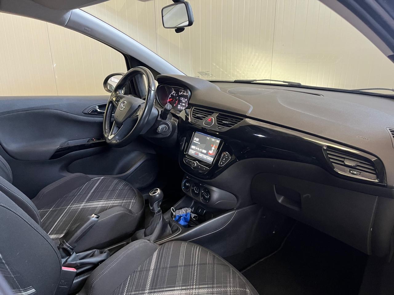 Opel Corsa 1.4 90CV GPL Tech 5 porte b-Color