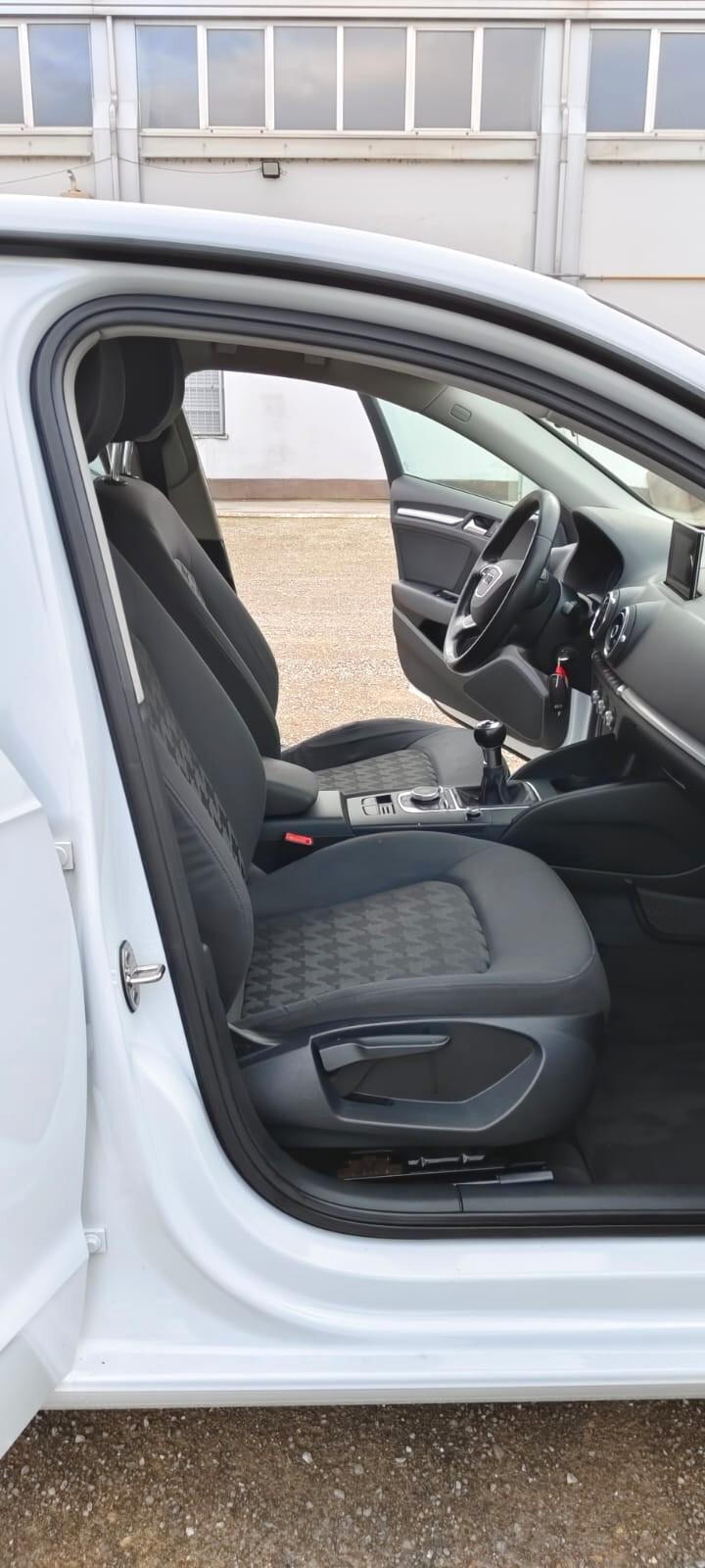 Audi A3 1.6 TDI clean diesel Attraction