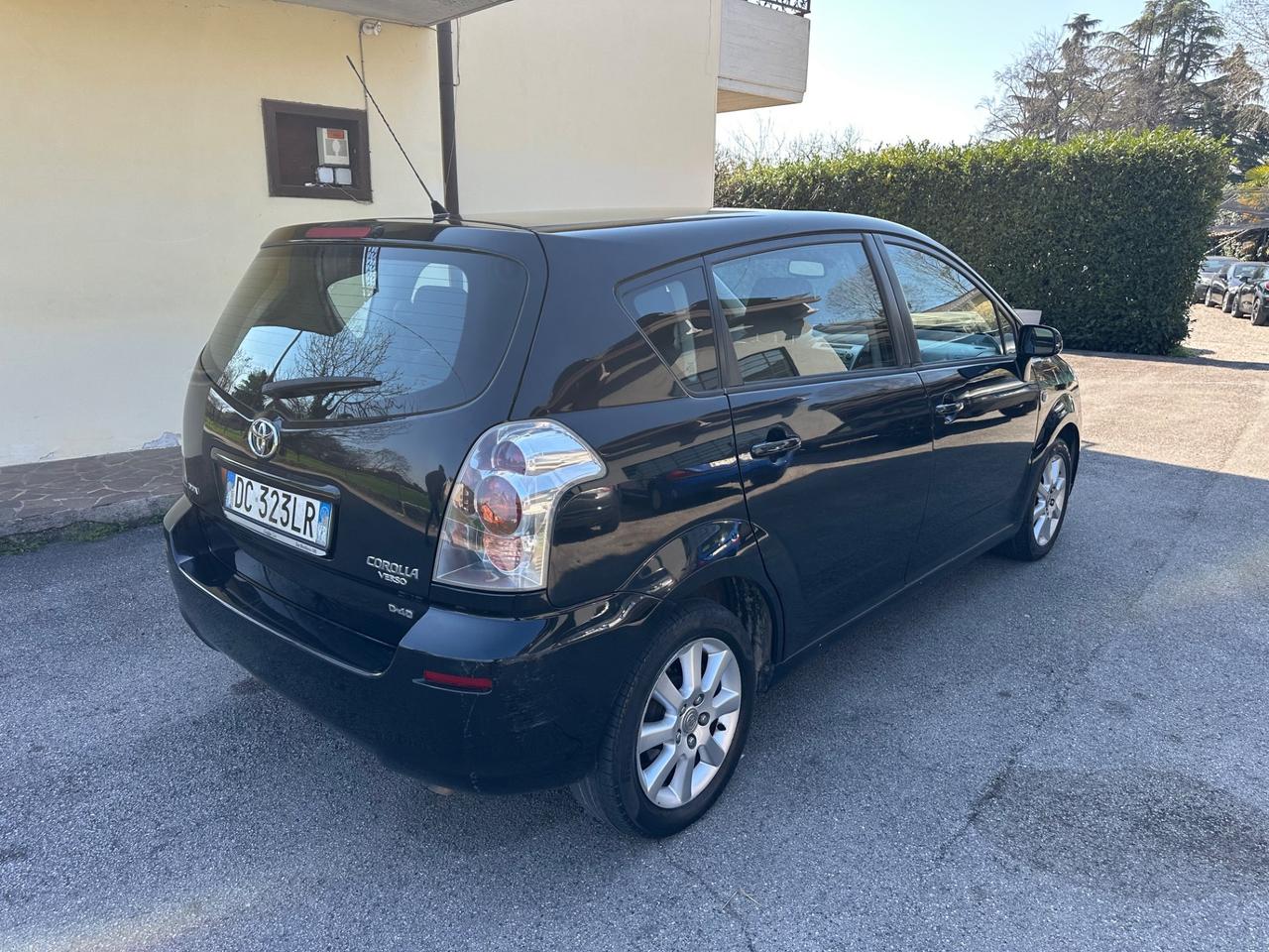 Toyota Corolla Verso 2.2 16V D-4D Sol