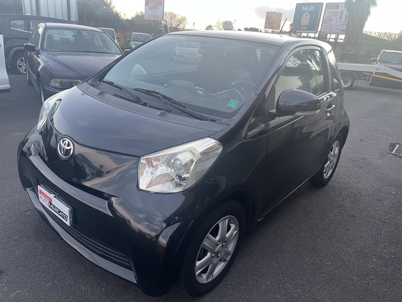 toyota iq automatica colore nera benzina come nuov