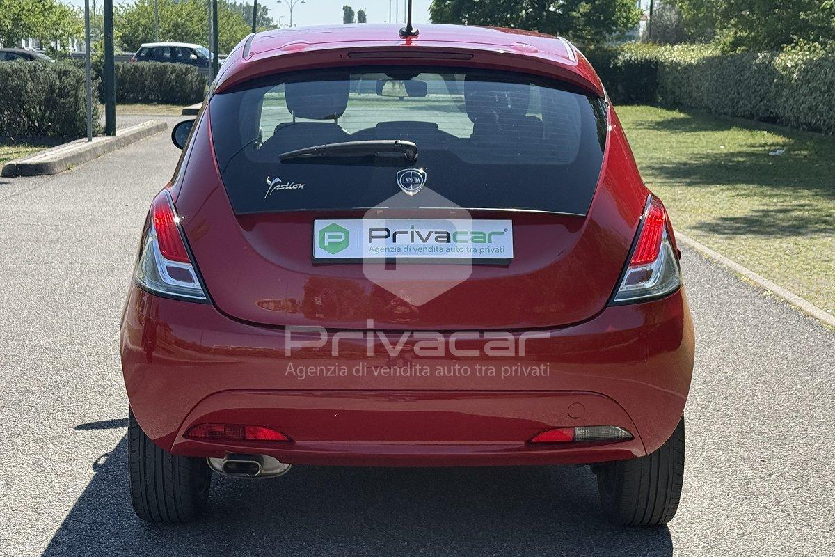 LANCIA Ypsilon 1.2 69 CV 5 porte GPL Silver