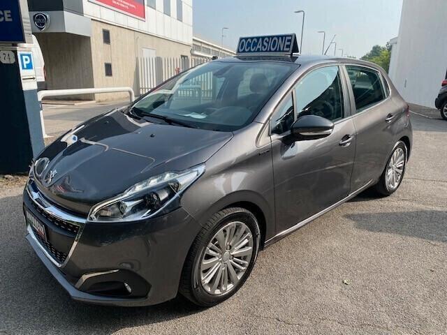 Peugeot 208 PureTech 82 Stop&Start 5 porte Signature