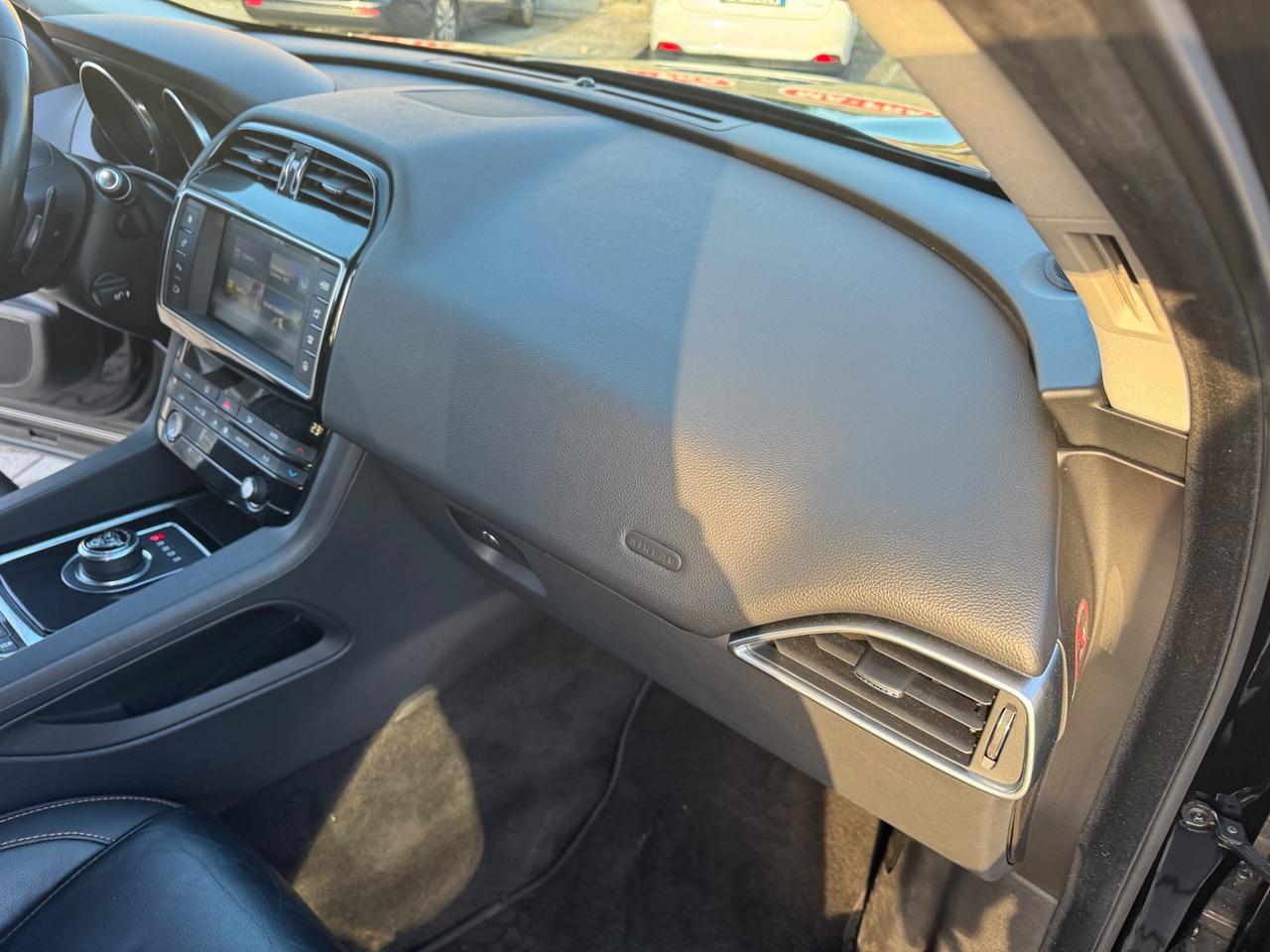 Jaguar F-Pace 2.0 D 180 CV 4x4 Euro 6b