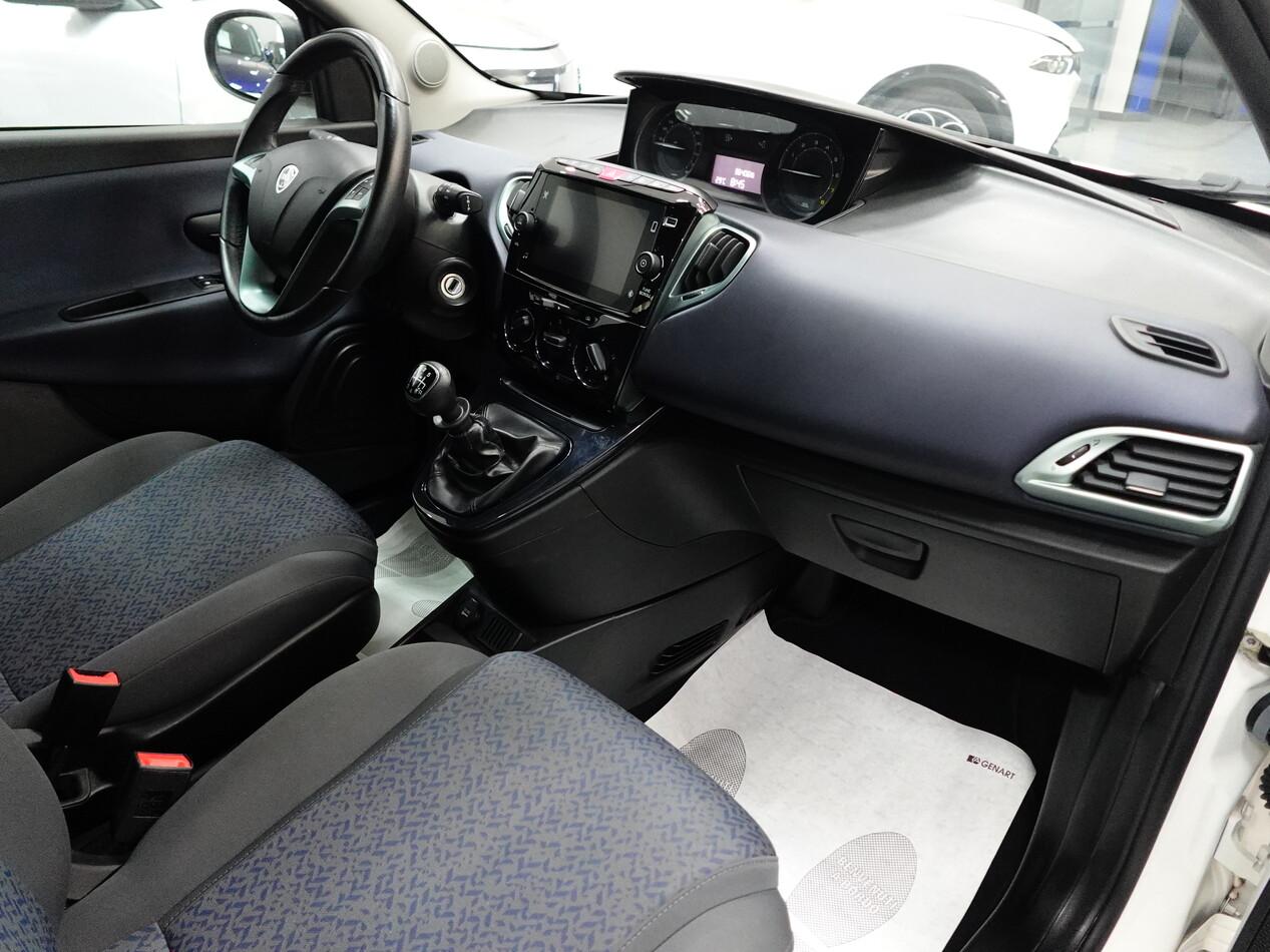 Lancia Ypsilon III 1.0 FIREFLY HYBRID 70 CV GOLD