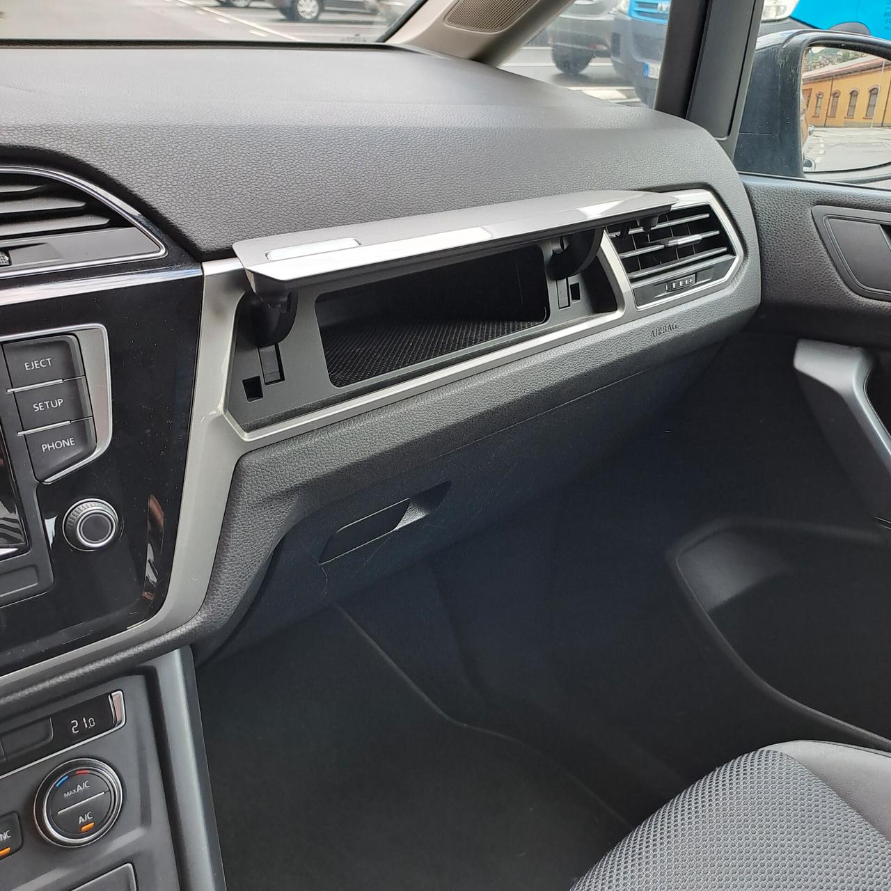 VW Touran GANCIO TRAINO - 7 POSTI
