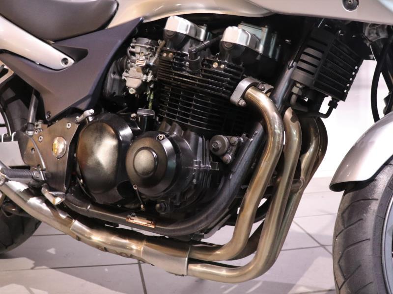 Kawasaki ZR 7 S