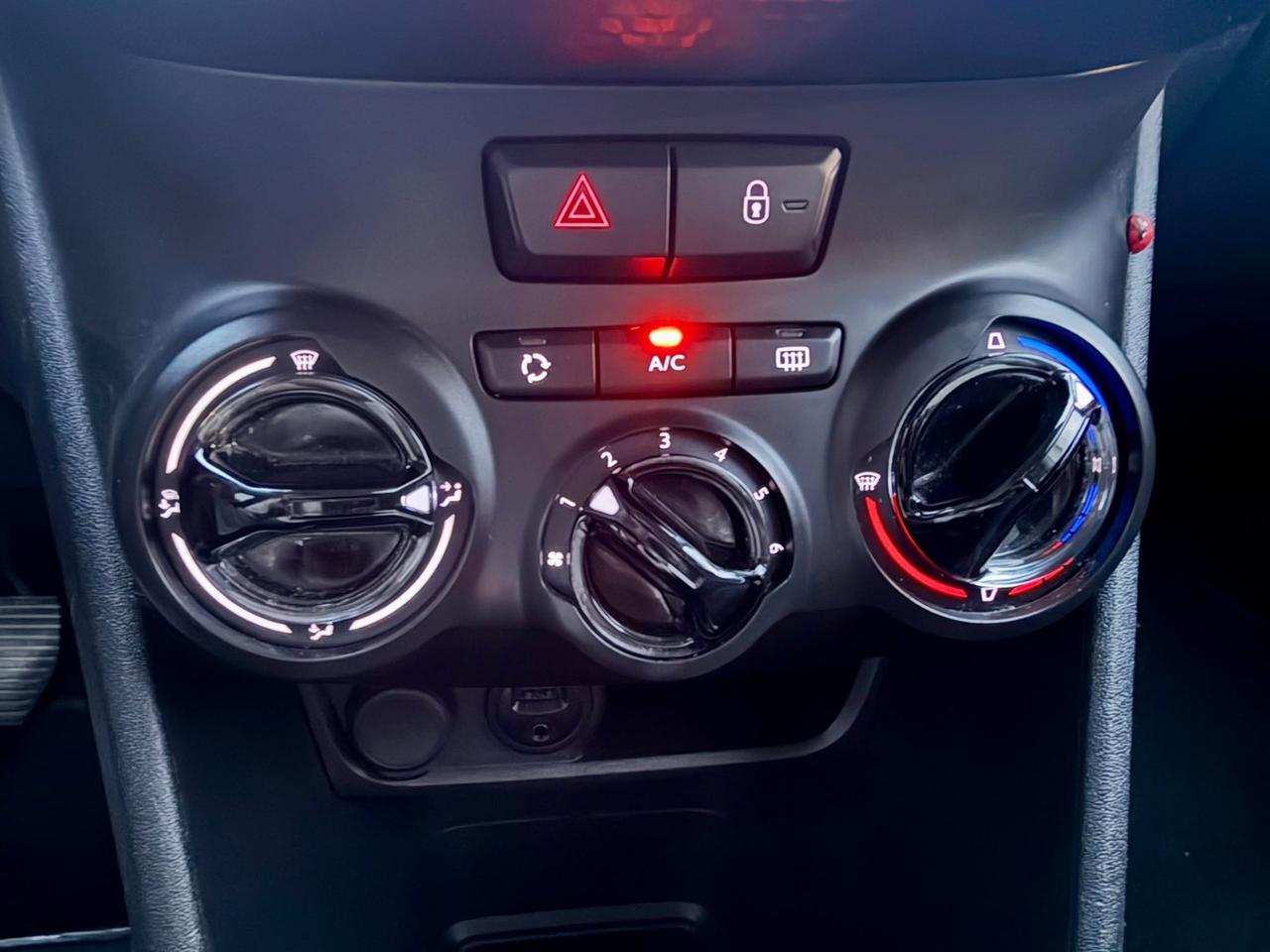 Peugeot 2008 1.6 e-HDi 2014 120.000km per neopatentati