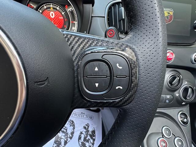 Abarth 695C 1.4 Turbo T-Jet CV 180