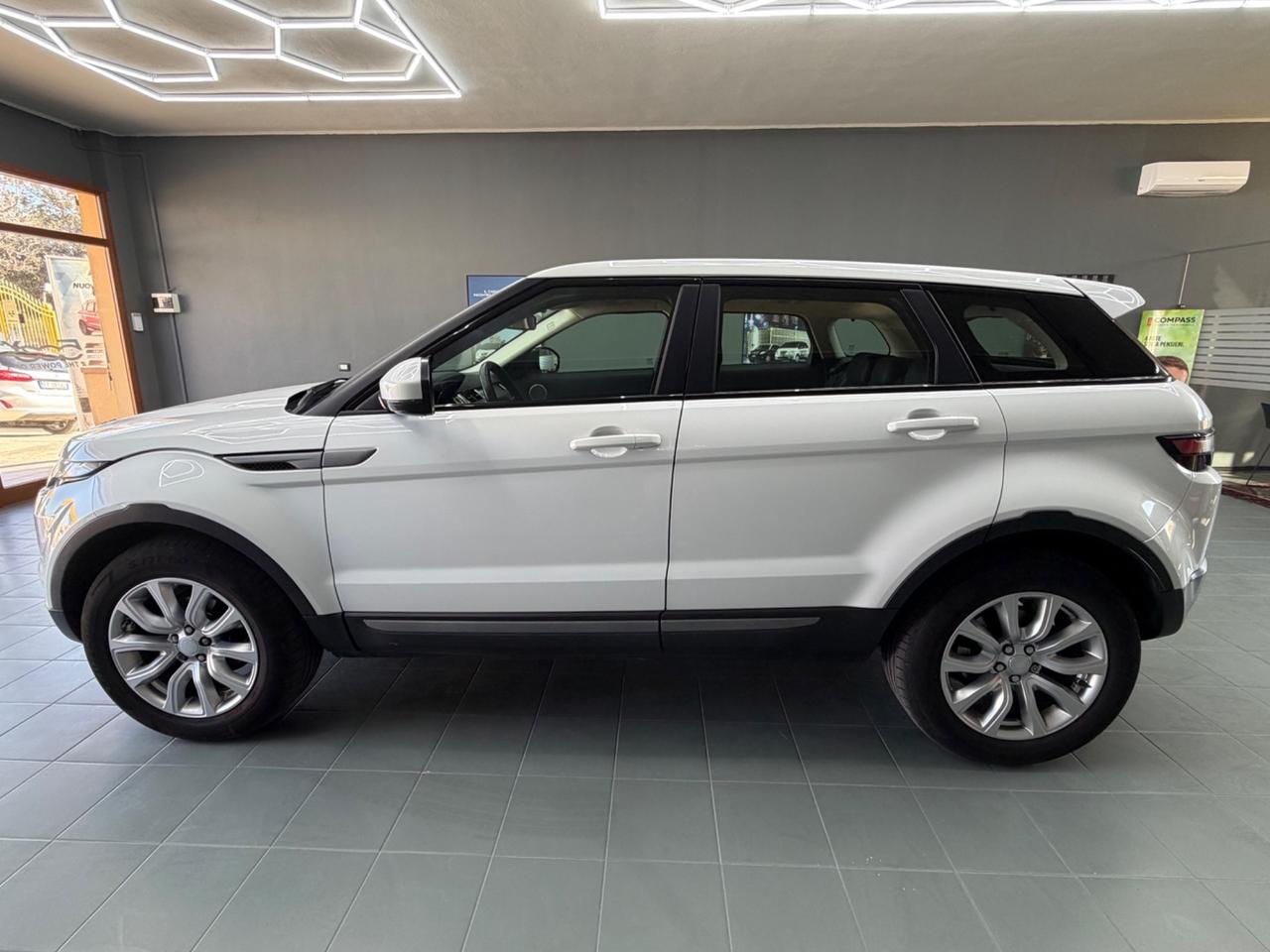 Land Rover Range Evoque 2.2 TD4 5p. British Edition Dynamic