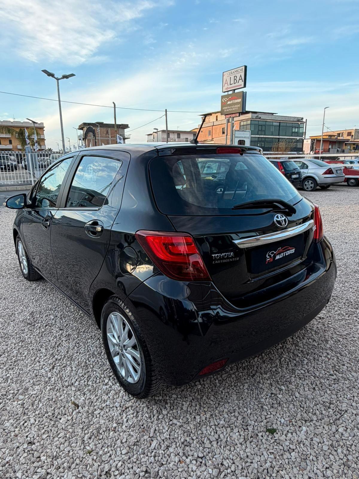 Toyota Yaris 1.3 5 porte Lounge