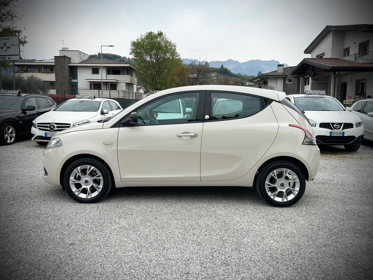 Lancia Ypsilon 1.2 GPL Ecochic Gold-UNIPROPRIETARIO