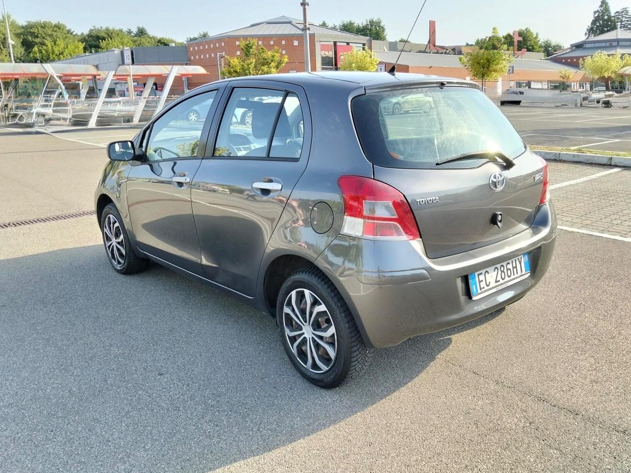 Toyota Yaris 1.0 69Cv 5 Porte*Aux*Clima automatico