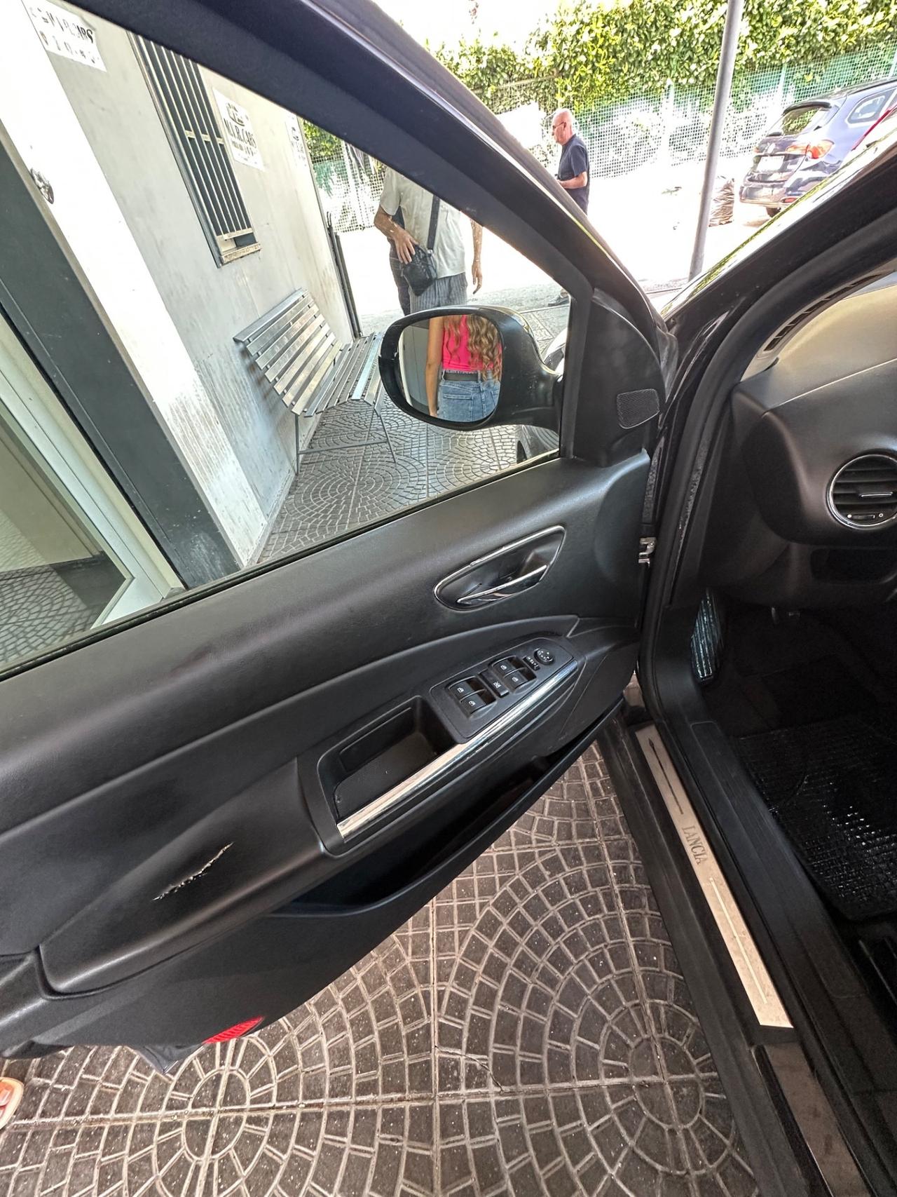 Lancia Delta 1.4 T-Jet 120 CV Silver Ecochic GPL