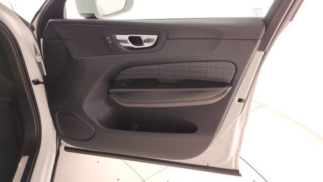 VOLVO XC60 T6 Recharge Plug-in Hybrid AWD automatico Core
