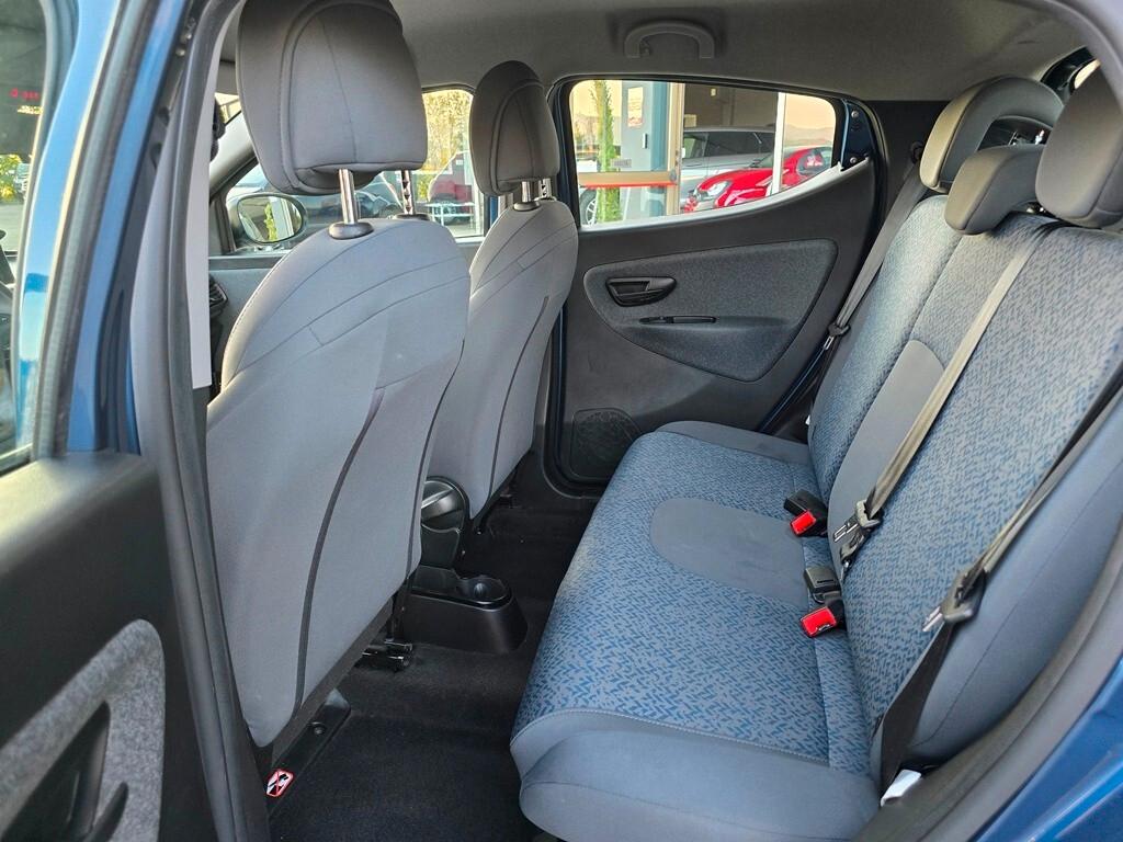 Lancia Ypsilon 1.0 FireFly 5 porte S&S Hybrid Silver Plus