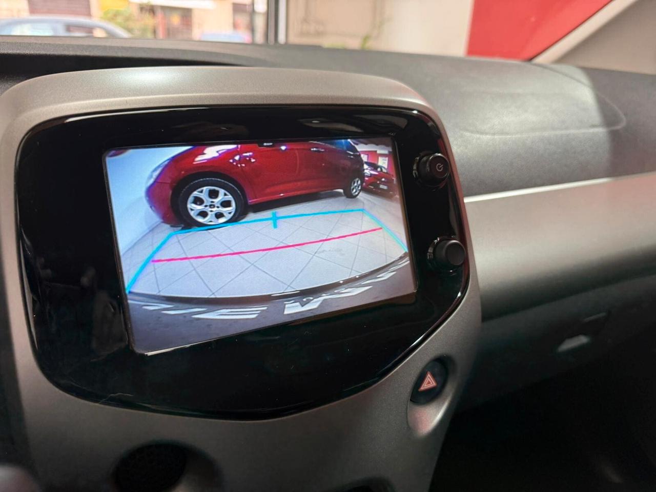 Toyota Aygo 1.0 VVT-i 69 CV 5 porte x-cool TSS MMT