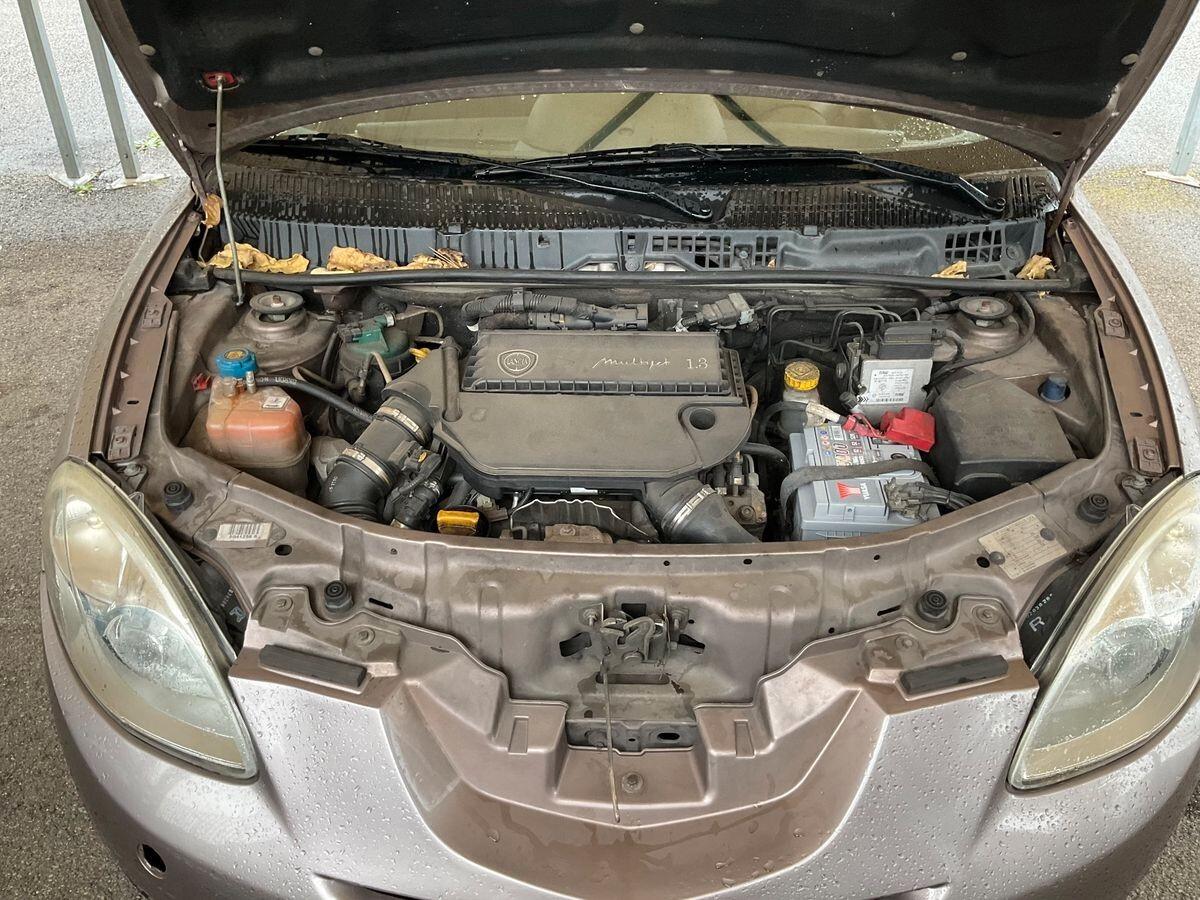 Lancia Ypsilon 1.3 MJT 75 CV Diva