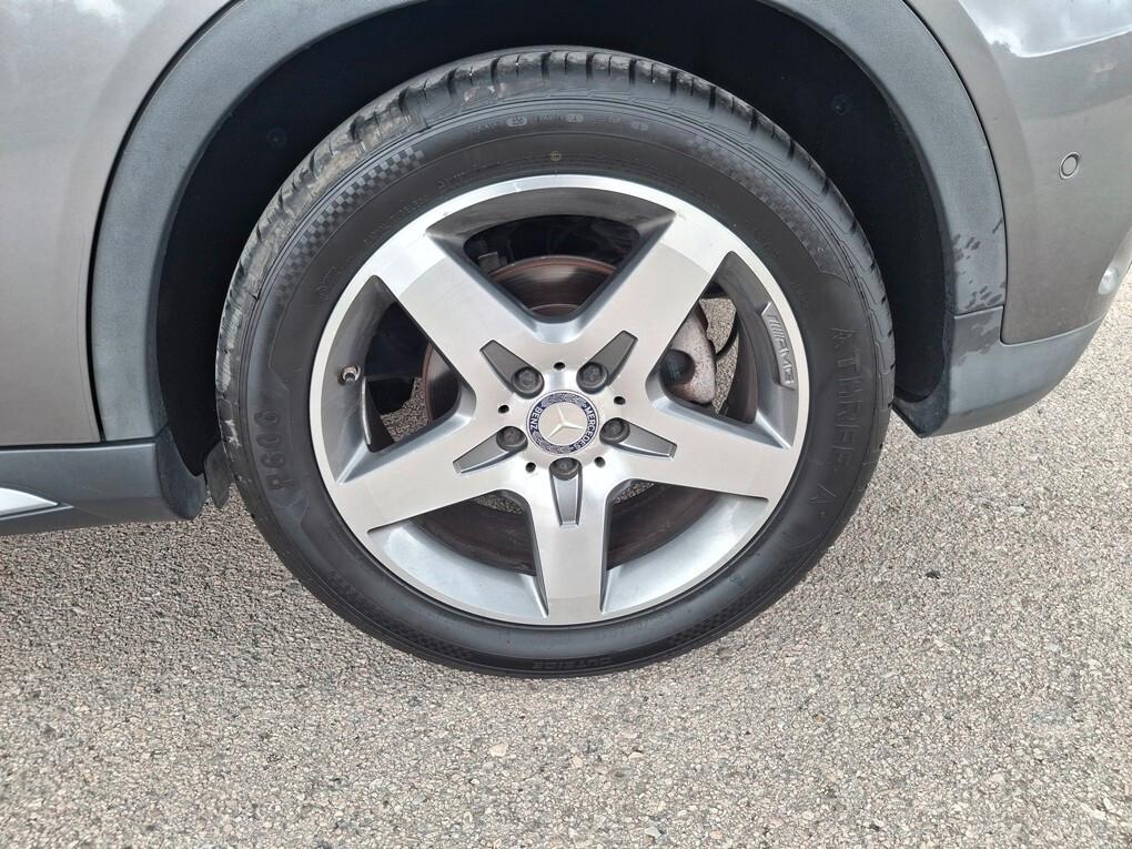 Mercedes-benz GLA 200d Automatic "PACK AMG"