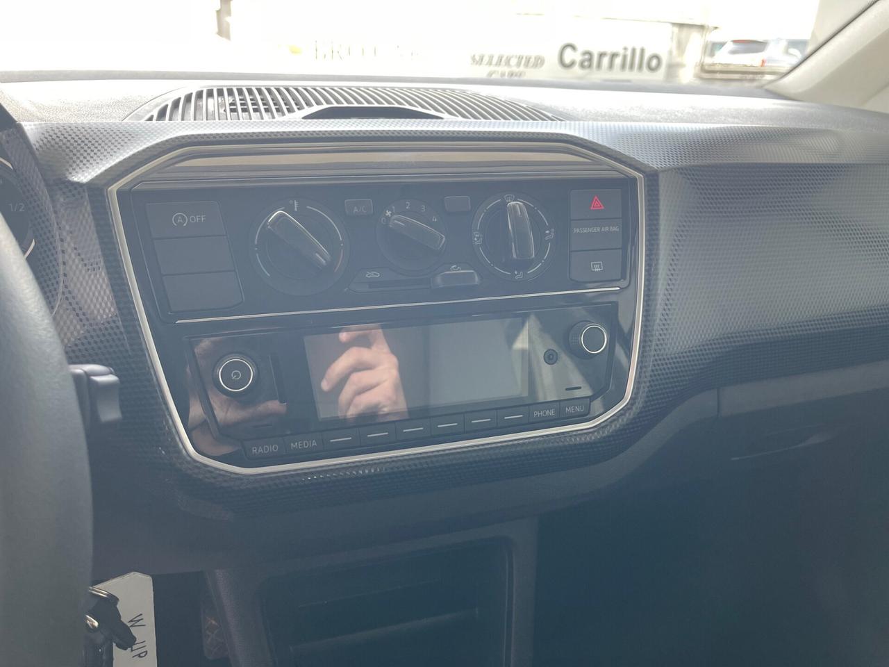 Volkswagen UP! Move up 60cv ASG