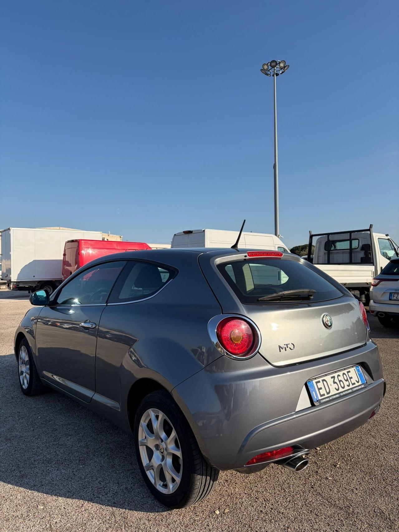 Alfa Romeo MiTo 1.6 JTDm 16V Distinctive Sport Pack