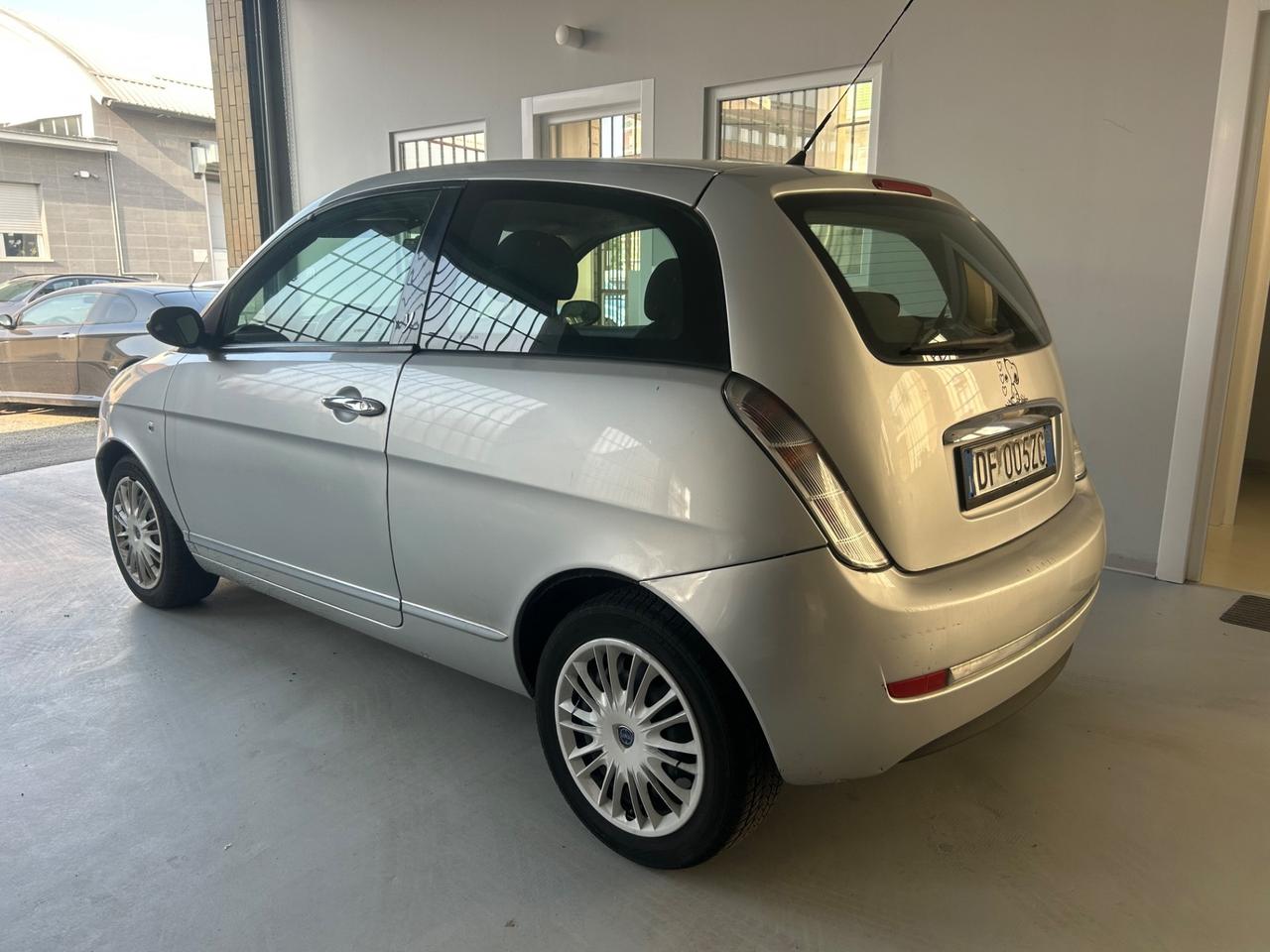 Lancia Ypsilon 1.2 Argento