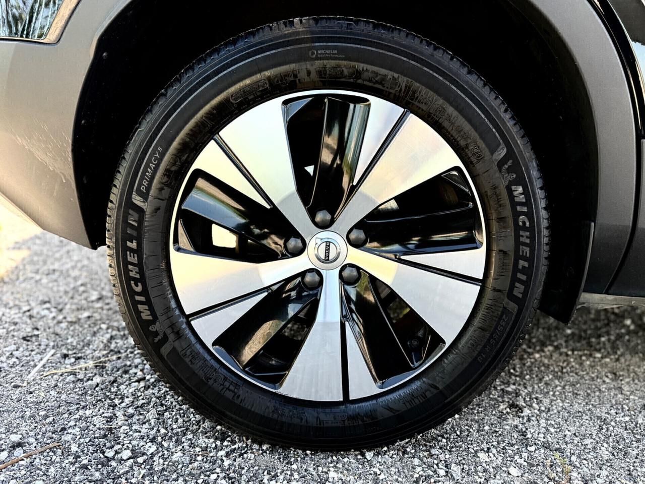 Volvo XC40 T3 *LED*CERCHI18*UNIPRO