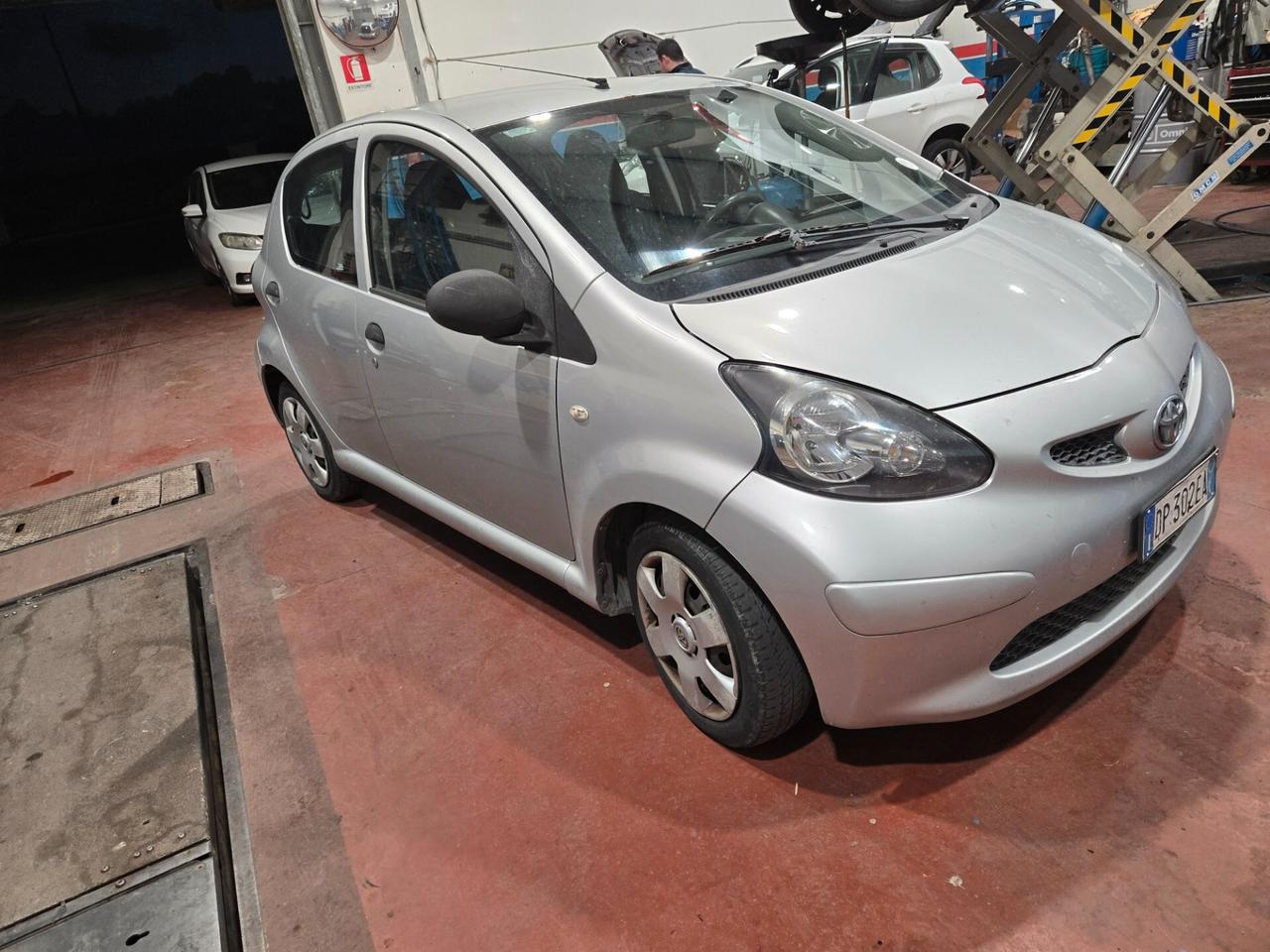 Toyota Aygo 1.0 12V VVT-i 5 porte Sol