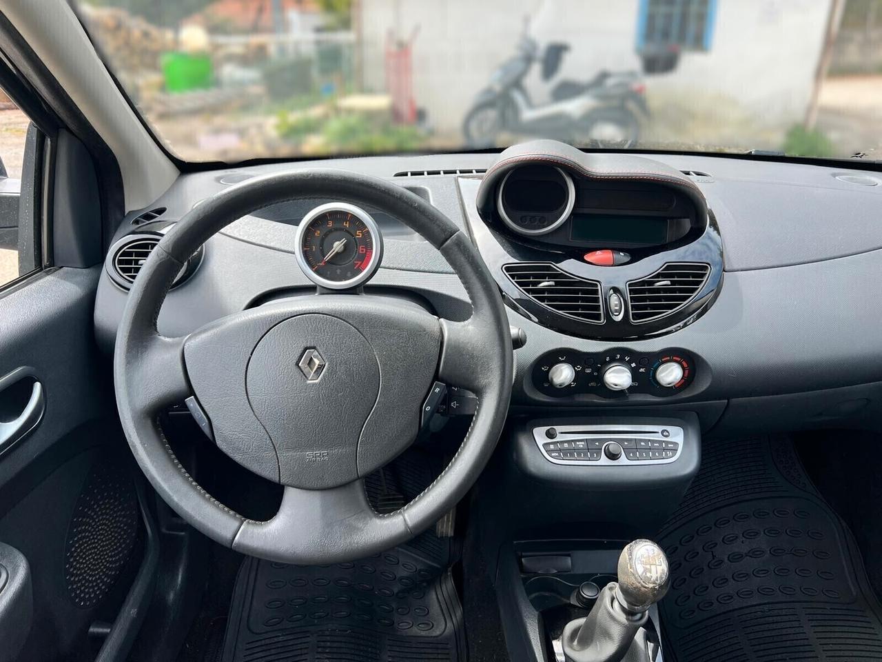 RENAULT TWINGO 1.2 WAWE -2012
