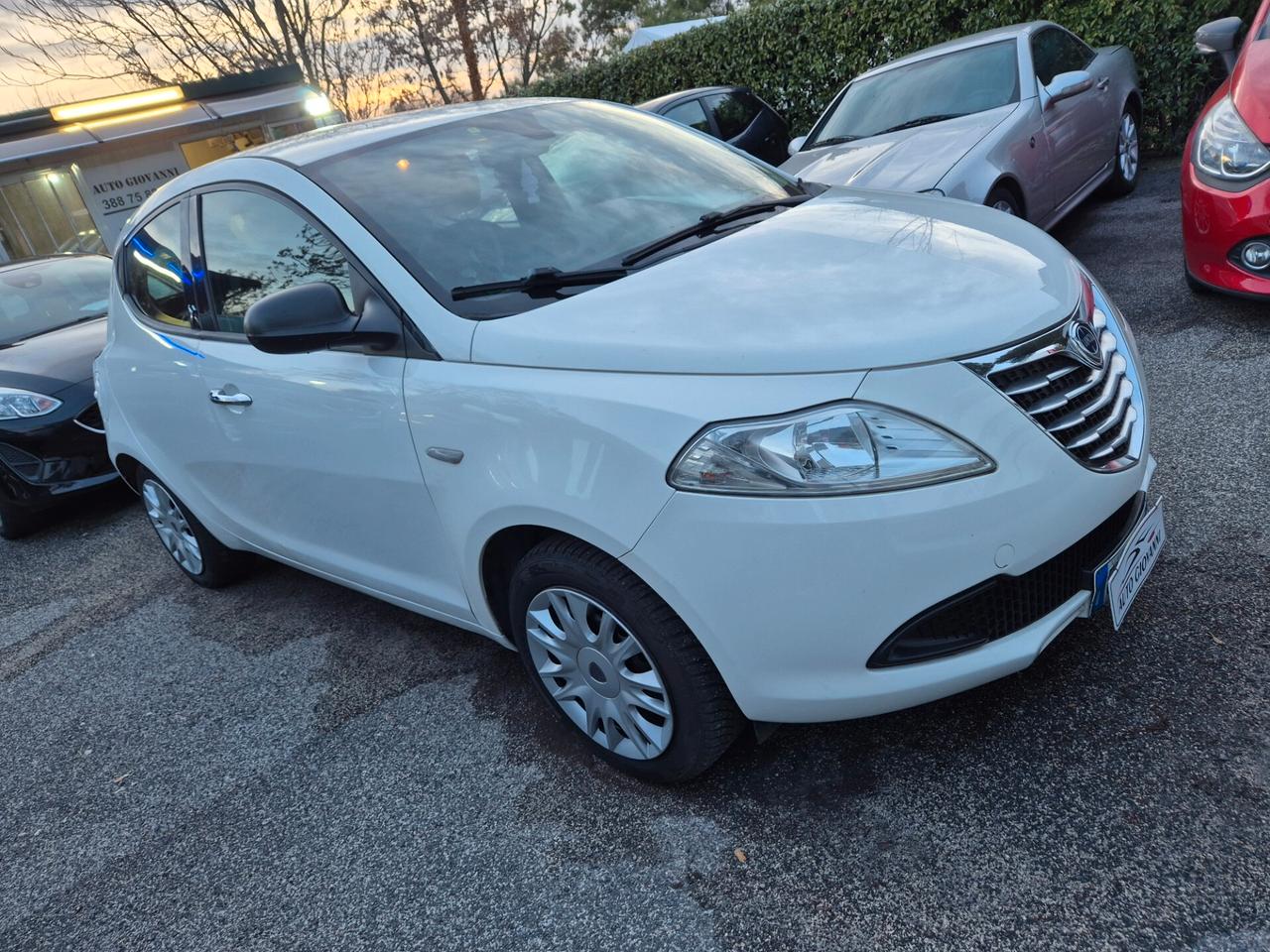 Lancia Ypsilon 1.2 69 CV 5 porte Gold