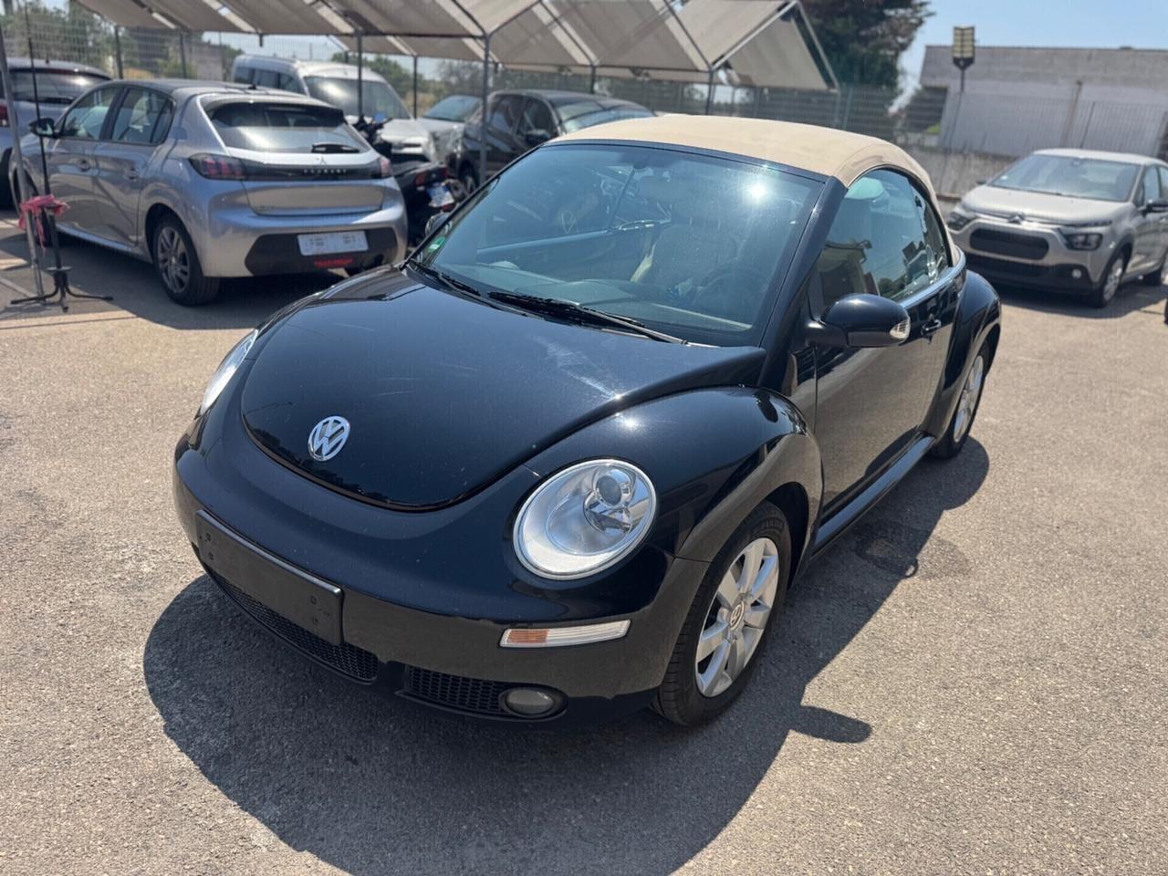 Volkswagen New Beetle 1.9 TDI 105CV Cabrio pelle b