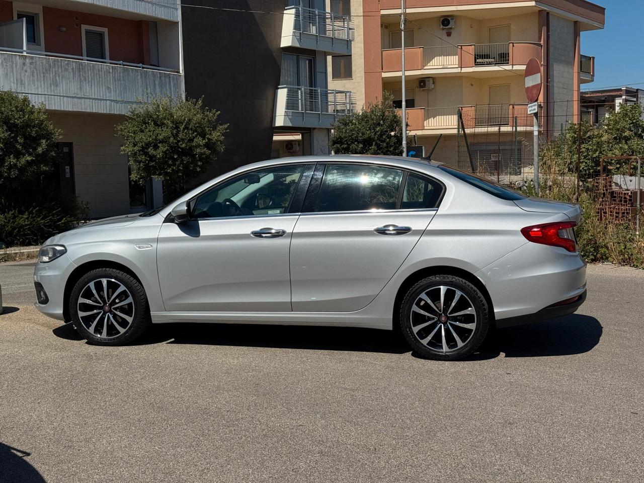 Fiat Tipo 1.6 Mjt S&S 5 porte Lounge 95 cv