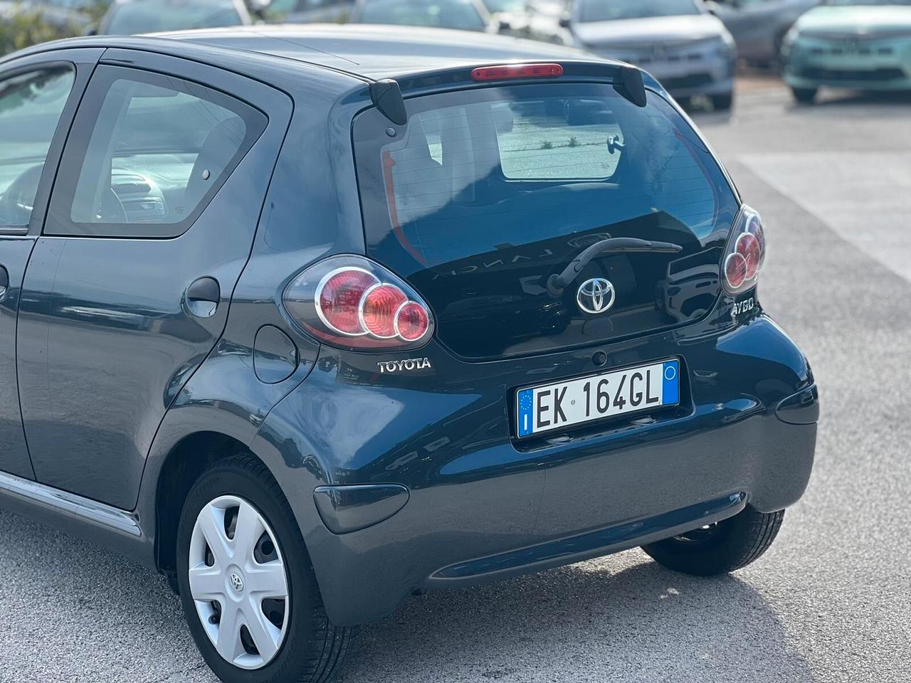 Toyota Aygo 1.0 12V VVT-i 5 porte Now Connect