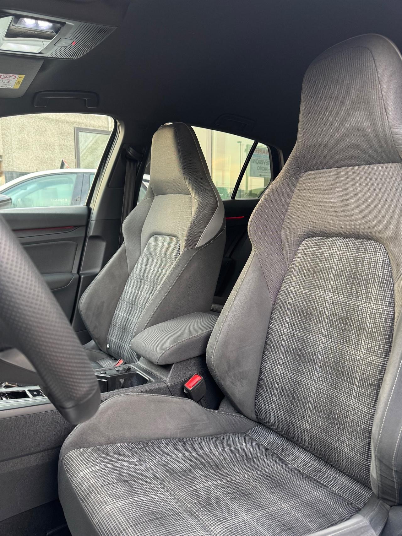 Volkswagen Golf 2.0 TDI GTD DSG