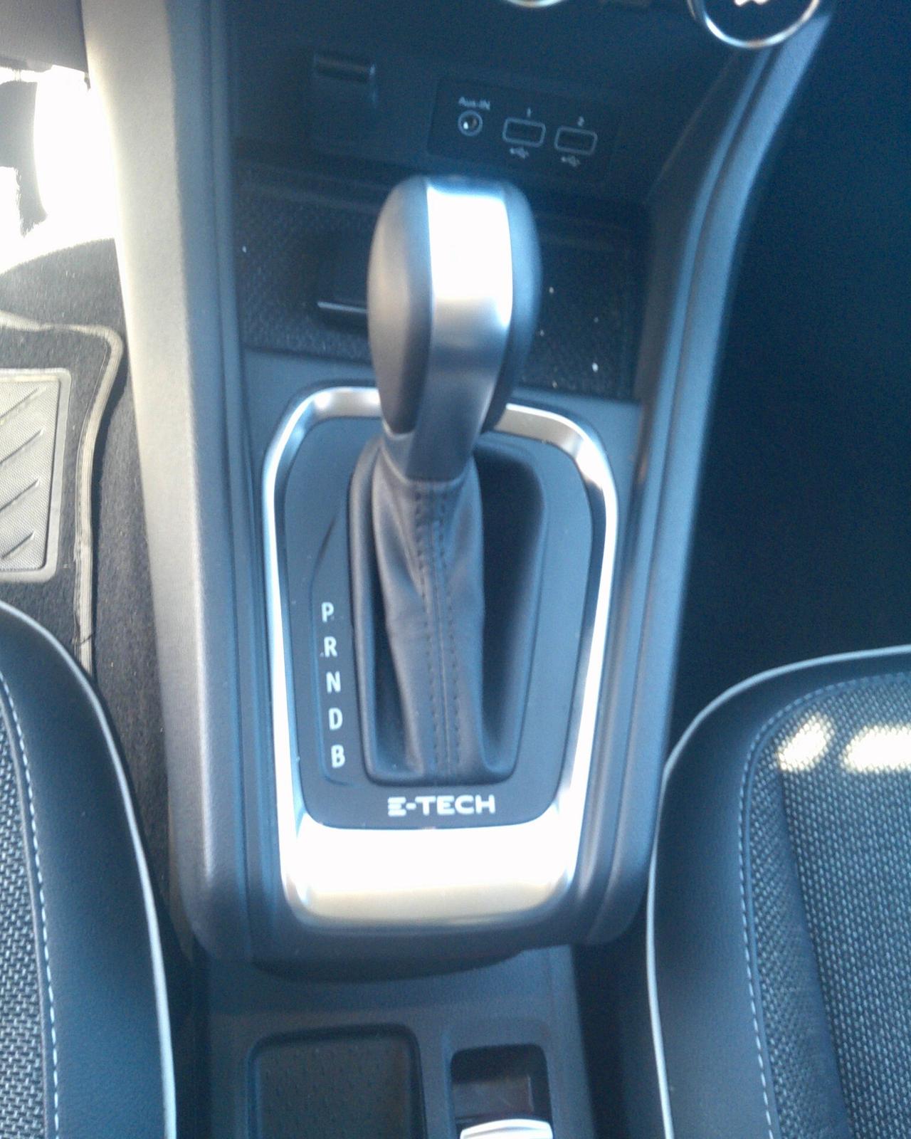 RENAULT CAPTUR 1.6 Hybrid 145cv Techno Fast Track