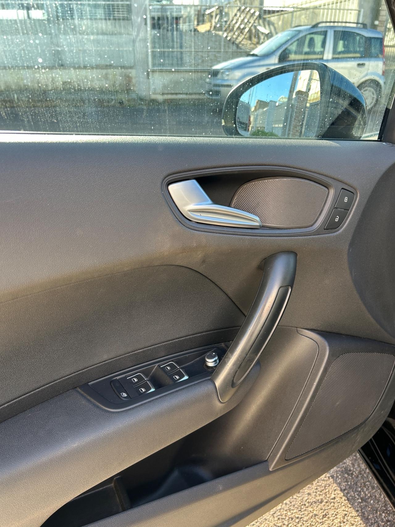 Audi A1 1.4 tdi 90cv S tronic-2015