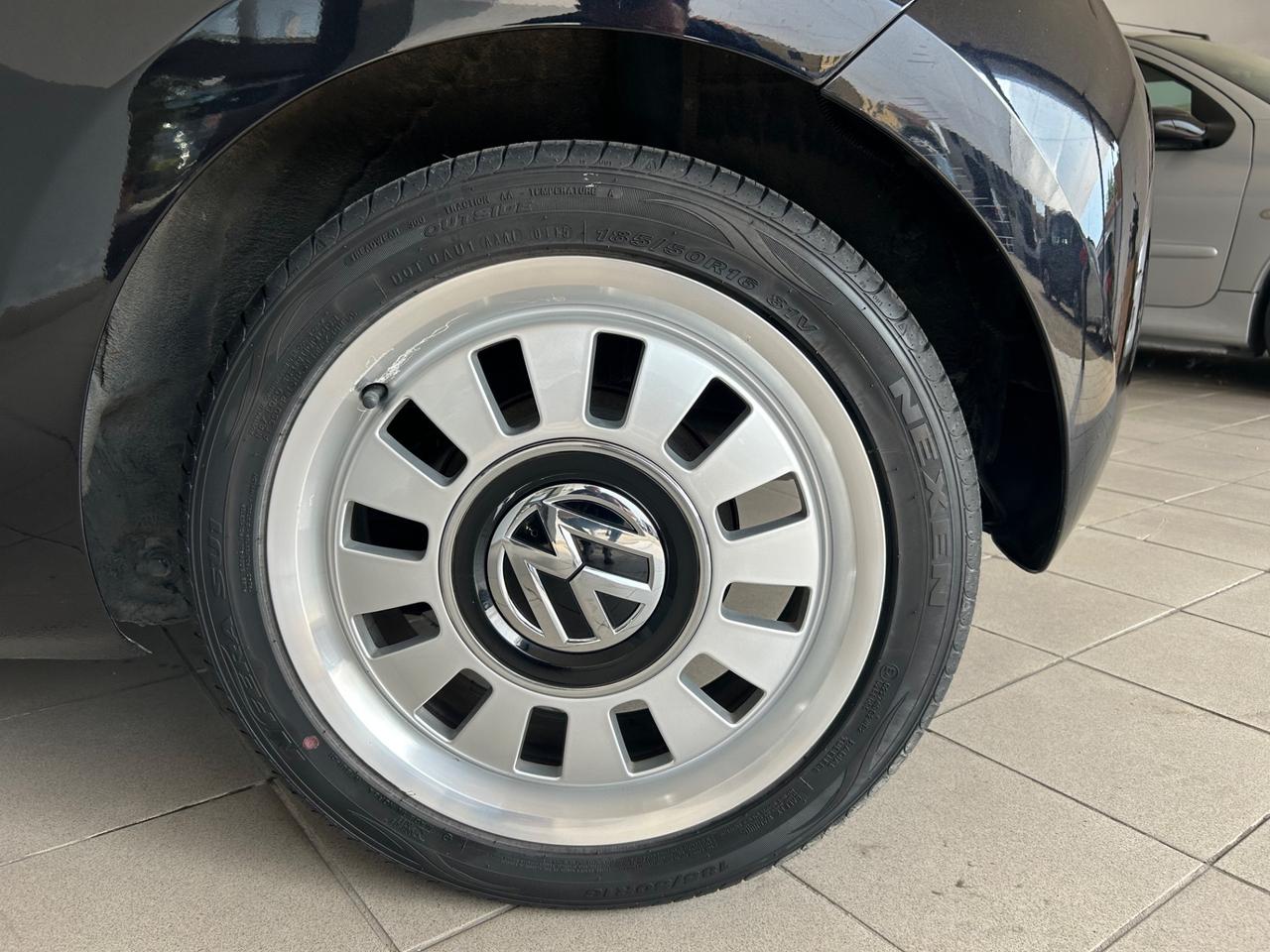 Volkswagen up! 1.0 75 CV 3p. black full.navi,bluetooth