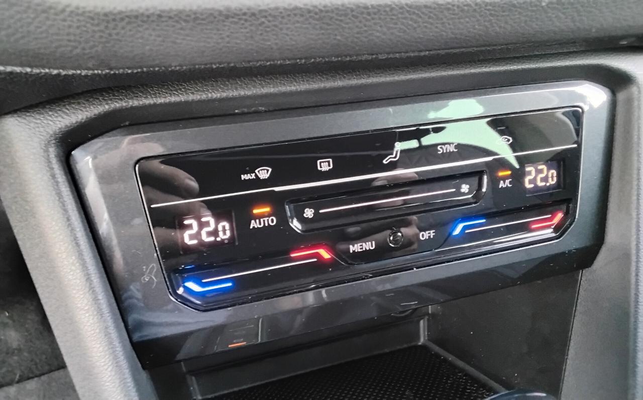 Volkswagen Tiguan 2.0 TDI 150 CV SCR DSG Elegance
